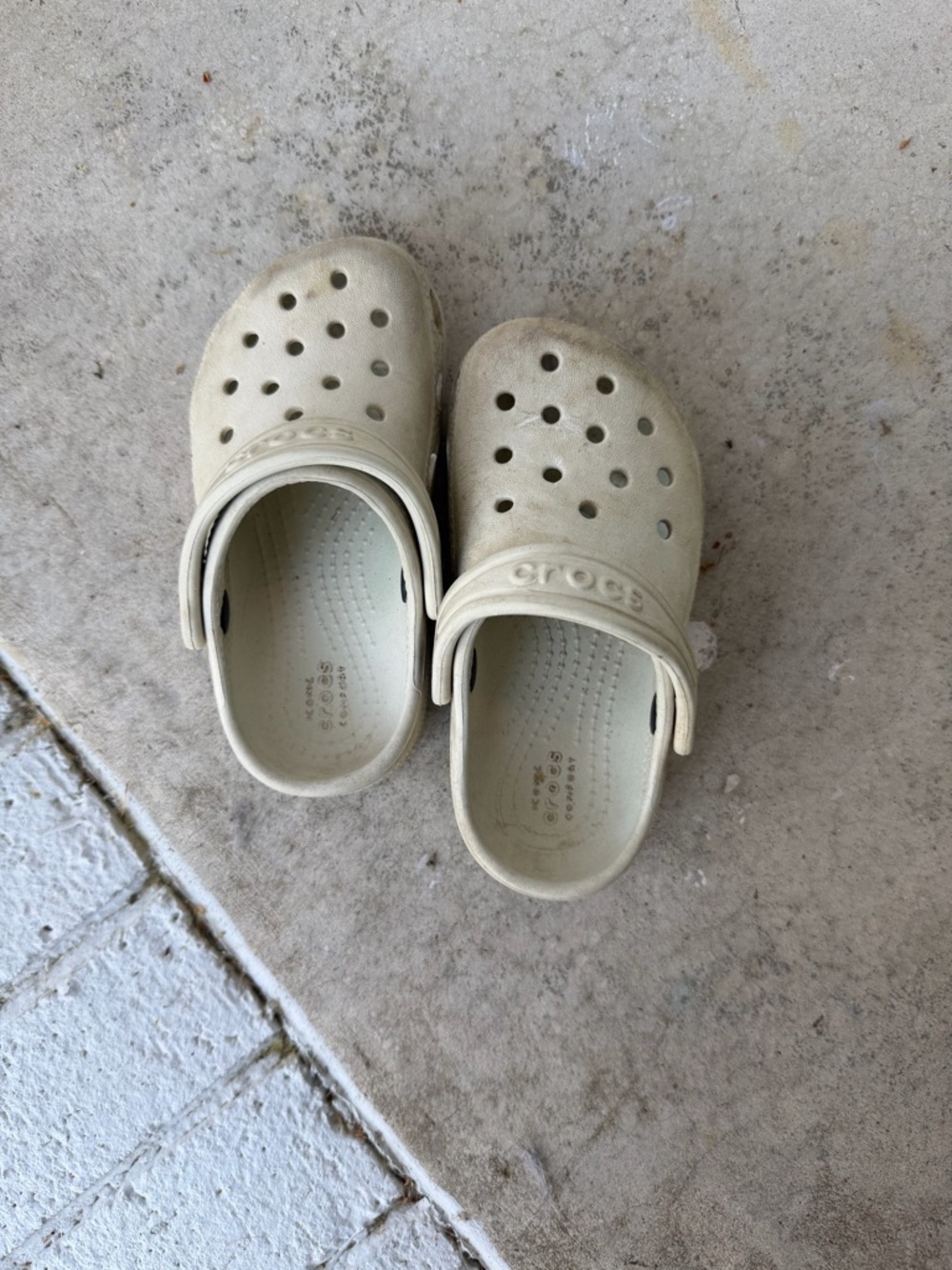 CROCS Kids Slip-On Clog in Off-White/Cream